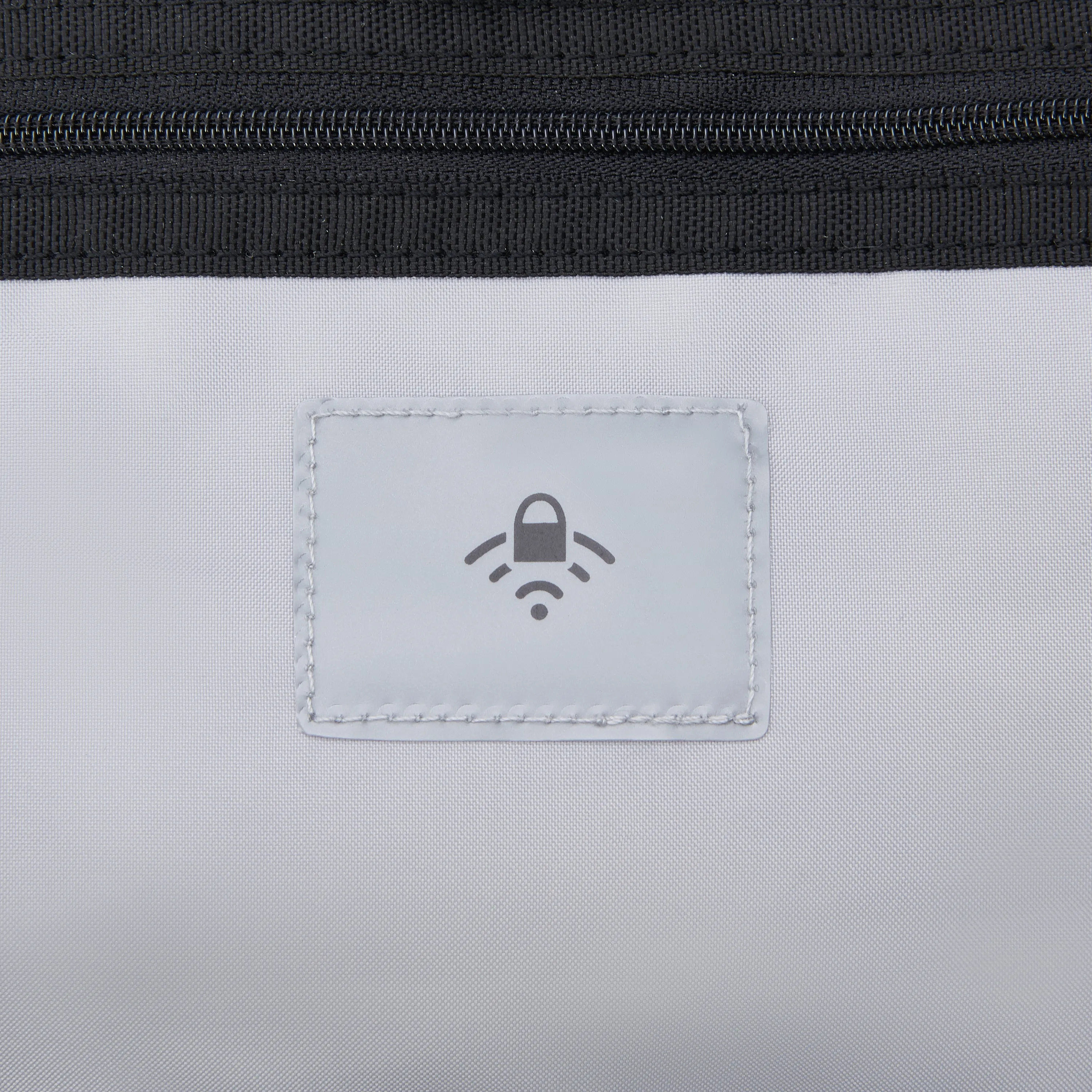 MAUBERT 2.0 - Backpack (PC Protection 15")