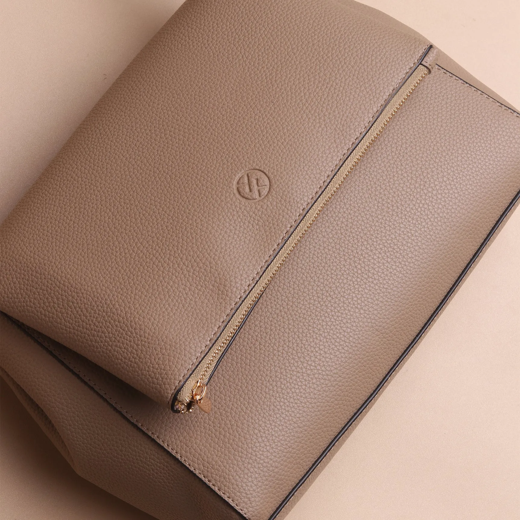 Tas Bahu Wanita Silvertote Mika