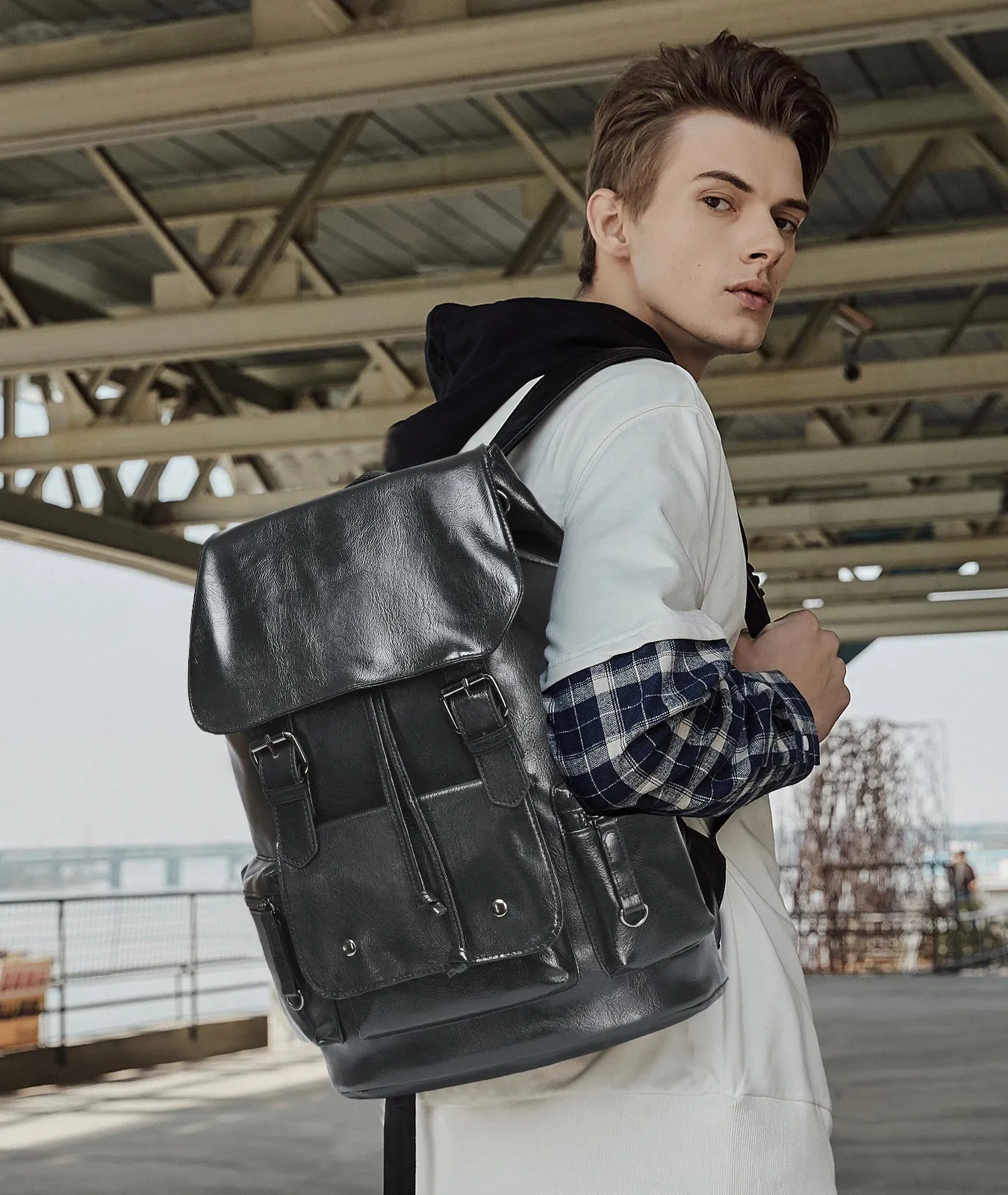 UAKISS  -   Men's Travel Backpack with Waterproof Material,Scratch-Resistant Leather Backpack,Versatile Backpack Fit 15.6 inch Laptop